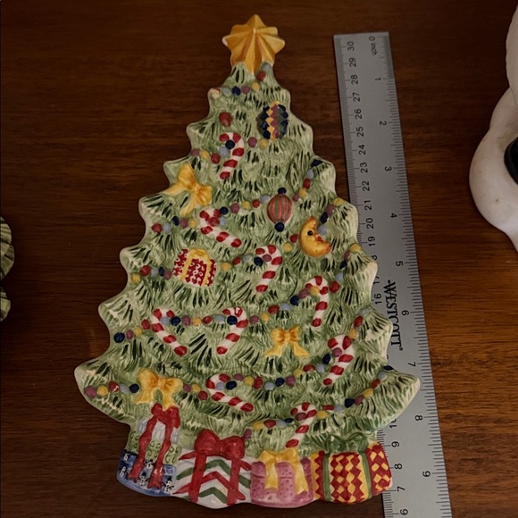 Festive Christmas Tree Pitcher and Tray Set - Picture 7 of 9